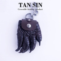 Crocodile foot keychain (TAN SIN) - 1 pc. Crocodile foot keychain (TAN SIN) - 1 pc.