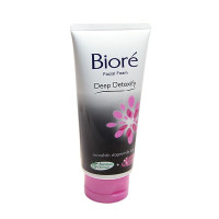 Facial Foam Deep Detoxify Double scrub (Biore) - 100g. Facial Foam Deep Detoxify Double scrub (Biore) - 100g.